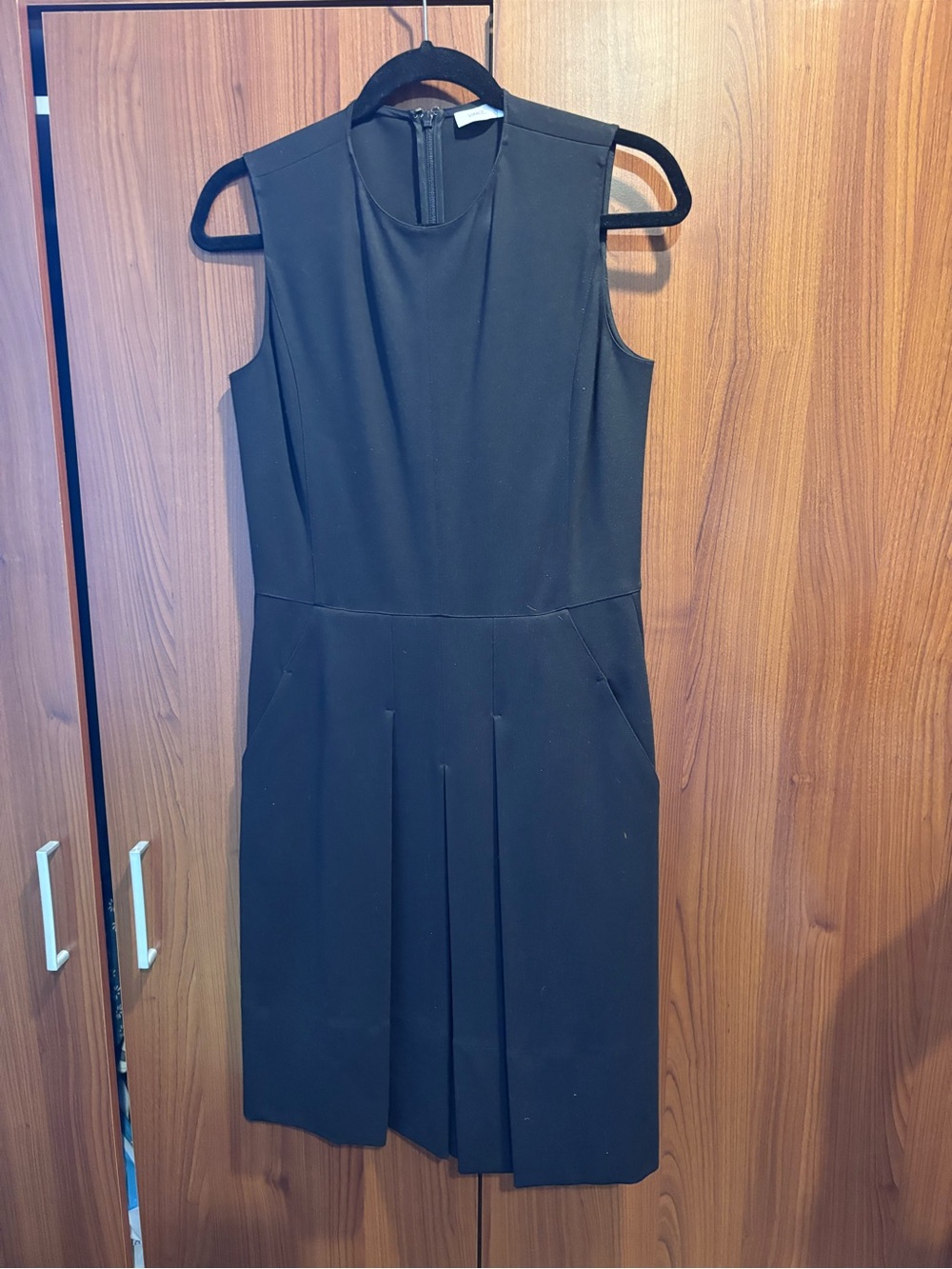 Vince Sleeveless Black Pleated Shift Dress